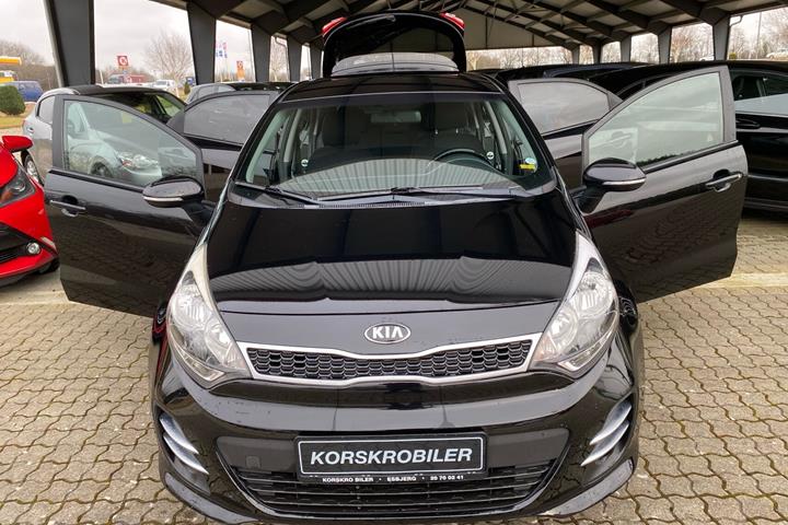 Sort Kia Rio fra 2015