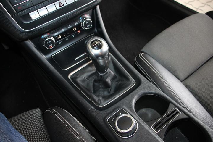 Sort Mercedes A200 d fra 2018
