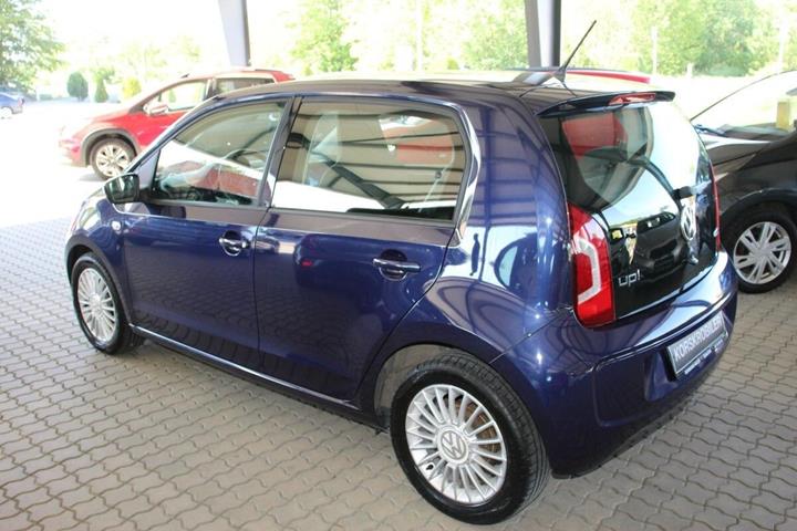Blå VW up fra 2016