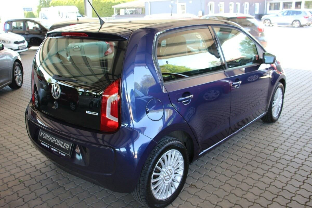 Blå VW up fra 2016
