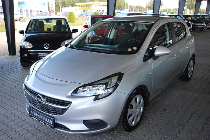 Sølv Opel Corsa fra 2016
