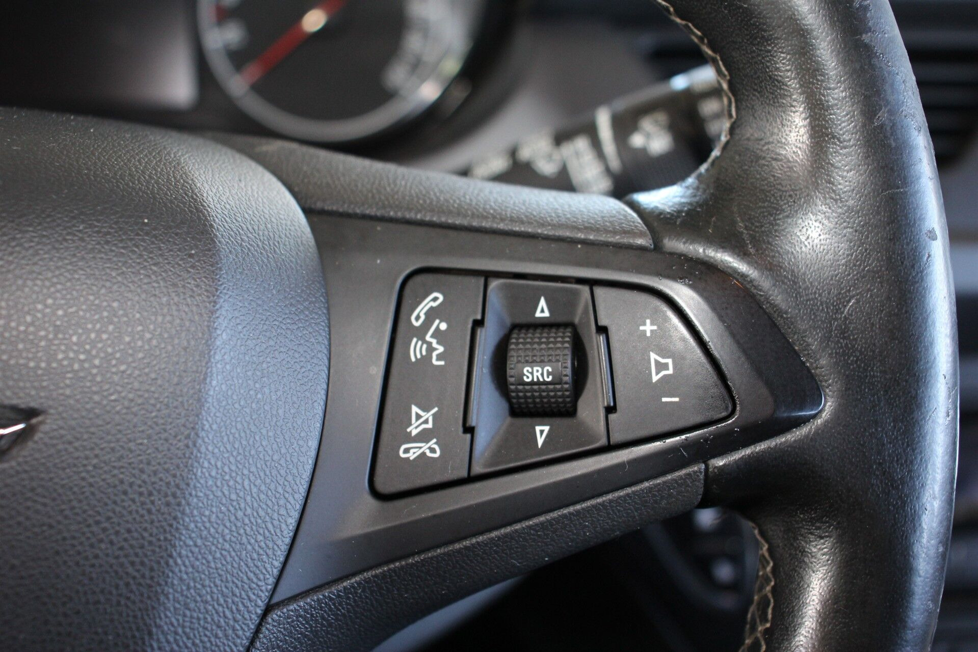 Sølv Opel Corsa fra 2016