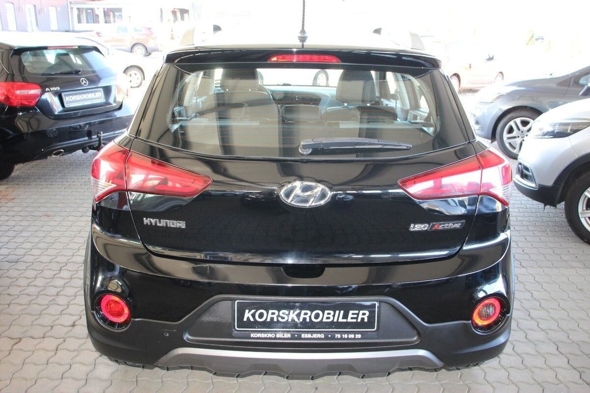 Sort Hyundai i20 fra 2016