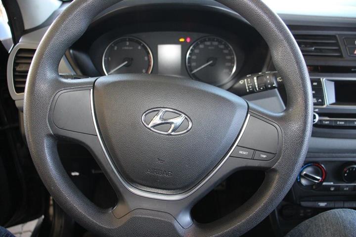 Sort Hyundai i20 fra 2016