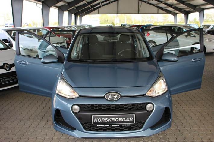 Blå Hyundai i10 fra 2019