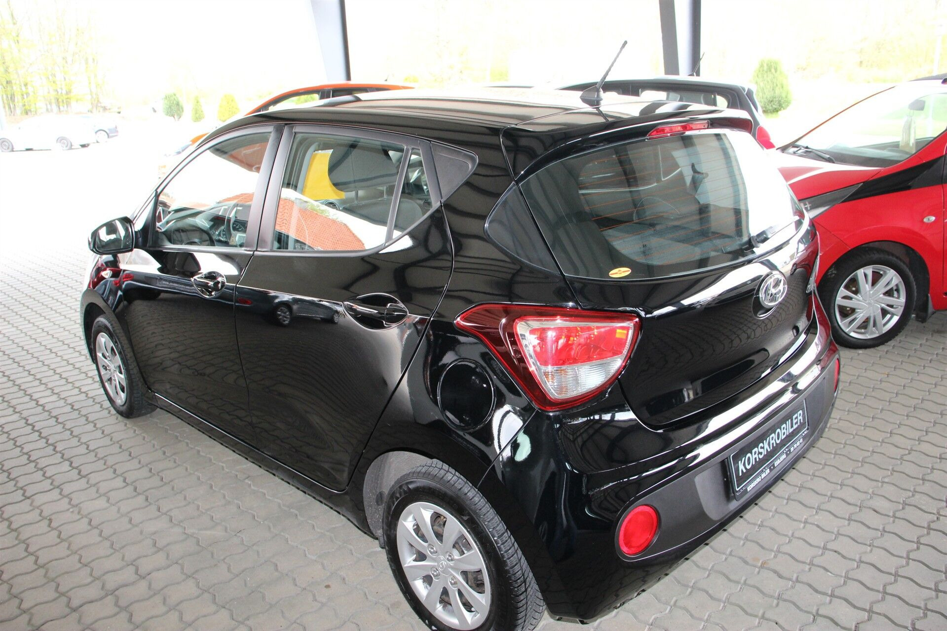 Sort Hyundai i10 fra 2017