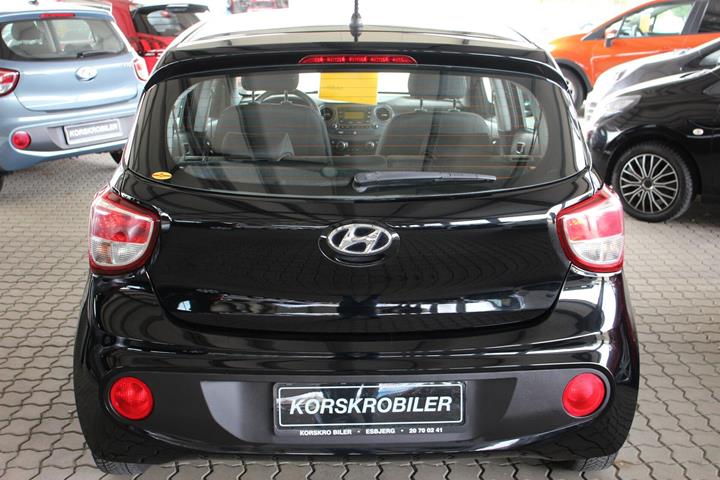 Sort Hyundai i10 fra 2017