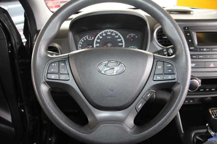 Sort Hyundai i10 fra 2017
