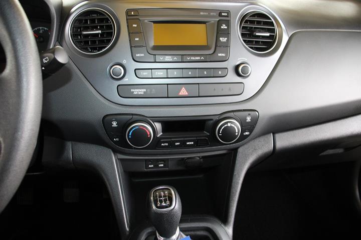 Sort Hyundai i10 fra 2017