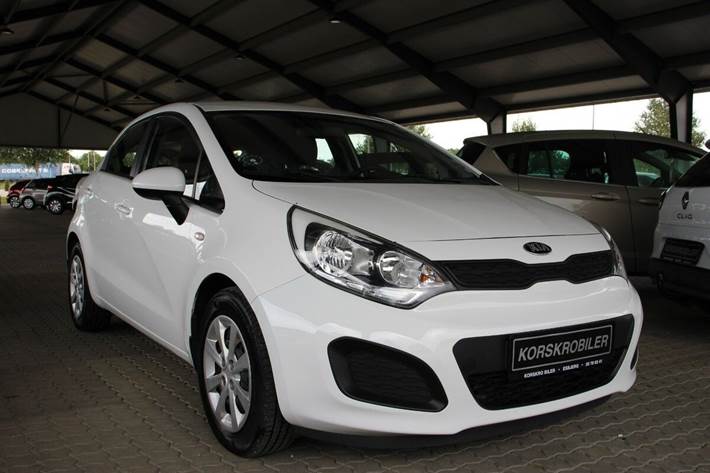 Hvid Kia Rio fra 2014