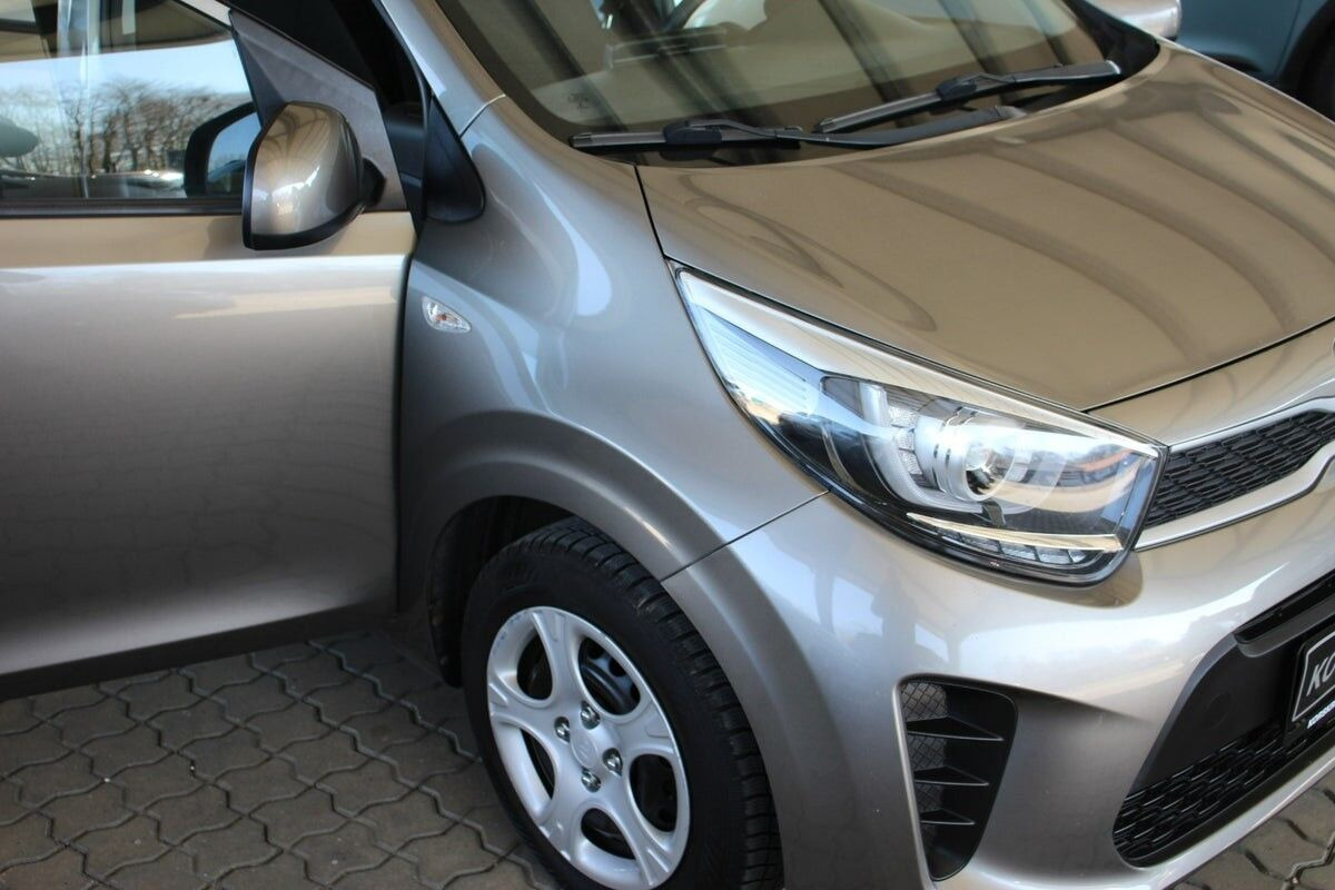 Grå Kia Picanto fra 2018
