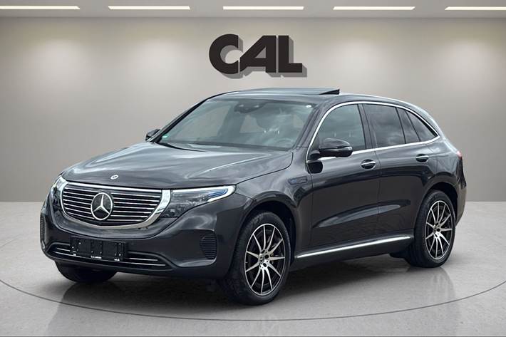 Grå Mercedes EQC 400 fra 2022 set udefra