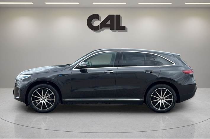 Grå Mercedes EQC 400 fra 2022
