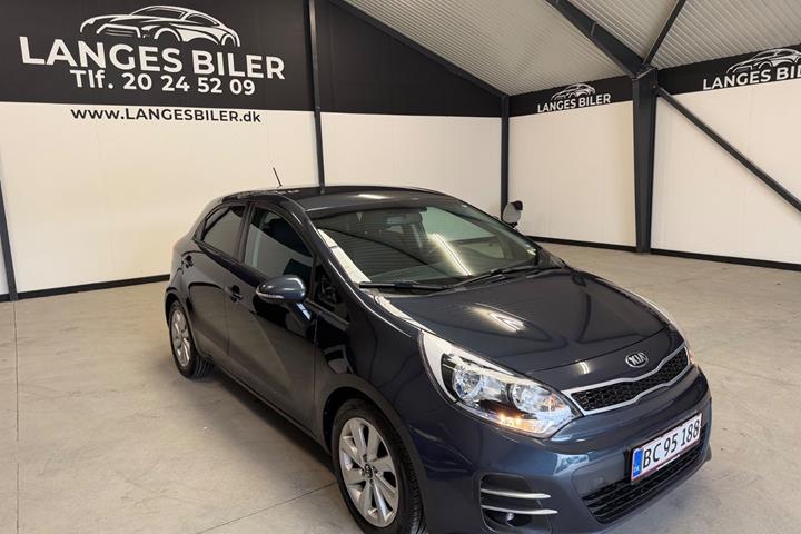 Grå Kia Rio fra 2016