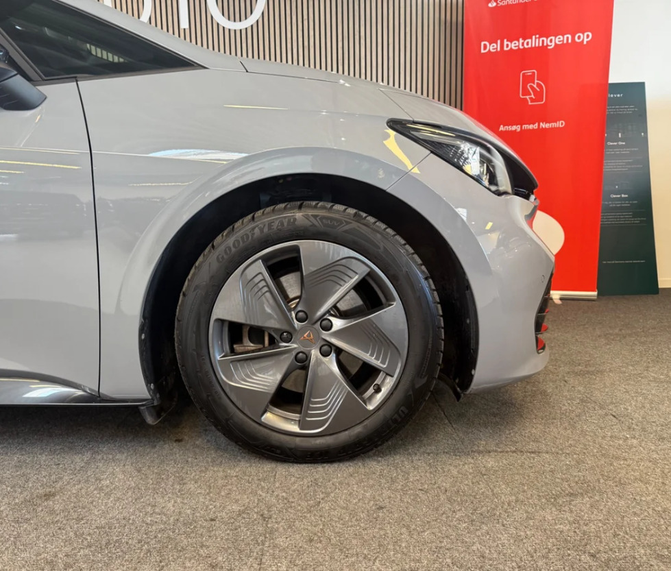 Grå Cupra Born fra 2024