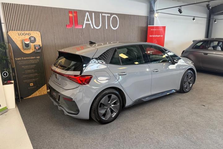 Grå Cupra Born fra 2024
