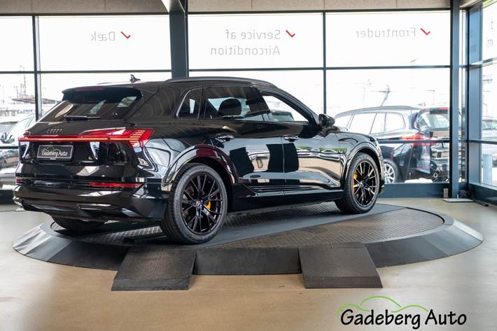 Sort Audi e-tron fra 2022