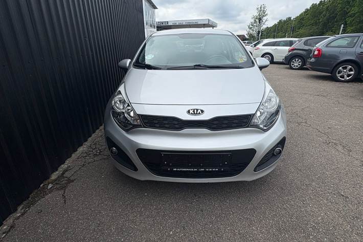 undefined Kia Rio fra 2012