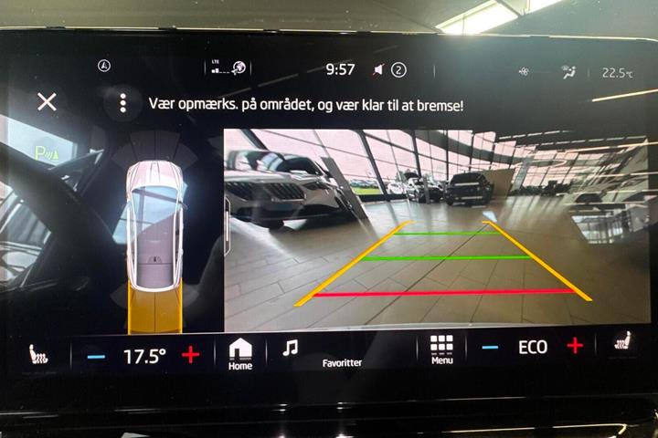 Hvid Skoda Enyaq fra 2023