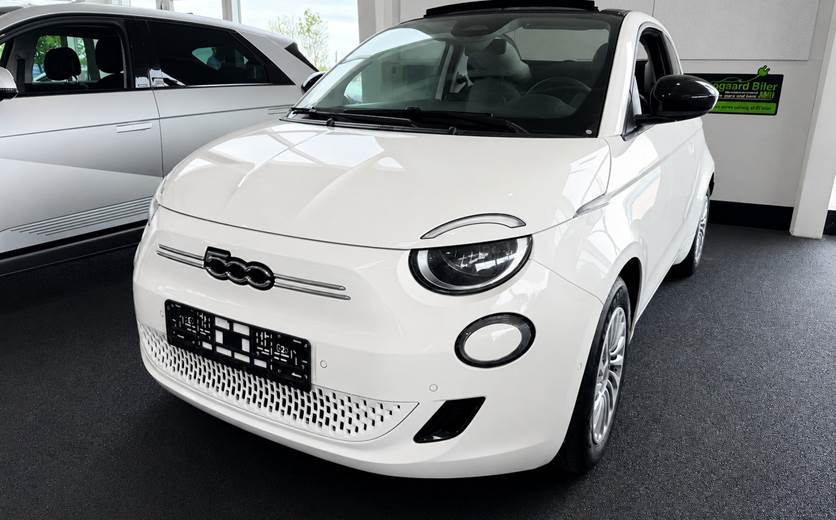 Fiat 500e 42 (RED) Cabrio