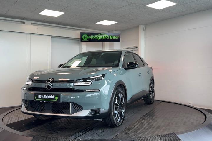 Grøn Citroën ë-C4 fra 2025 set udefra