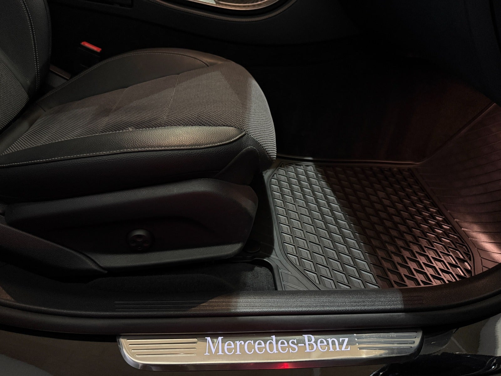 undefined Mercedes E300 e fra 2021