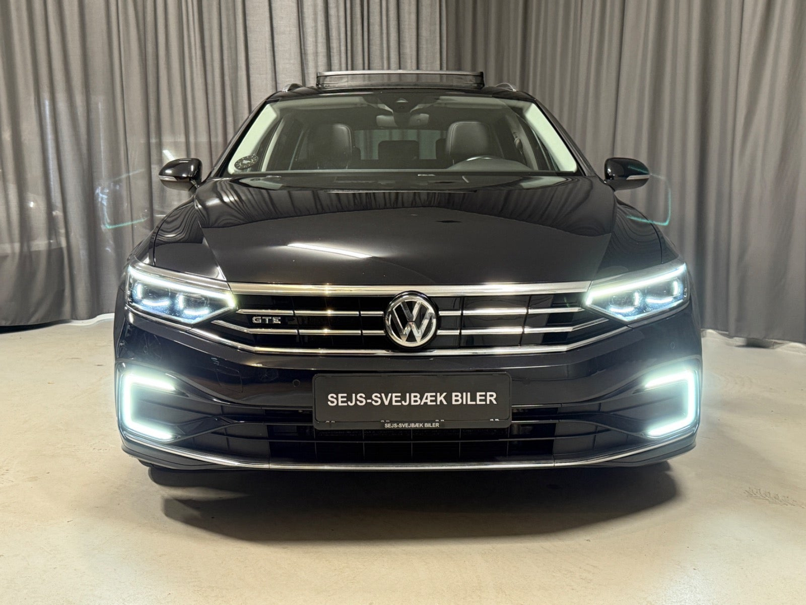 Sort VW Passat fra 2020