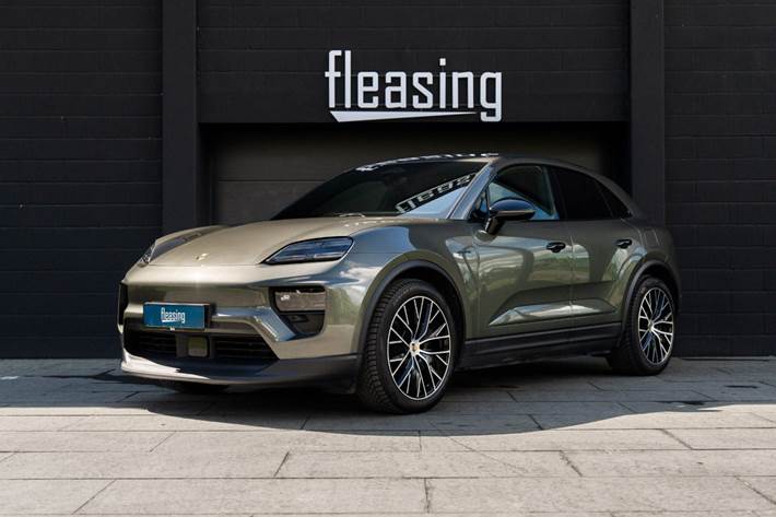 Grøn Porsche Macan 4 fra 2024