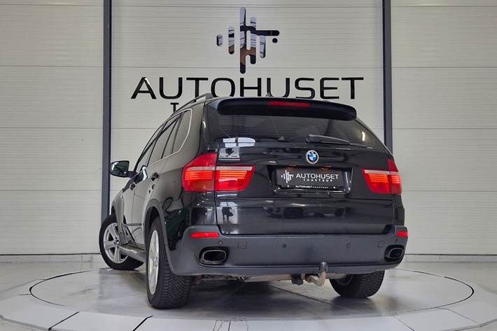 Sort BMW X5 fra 2008