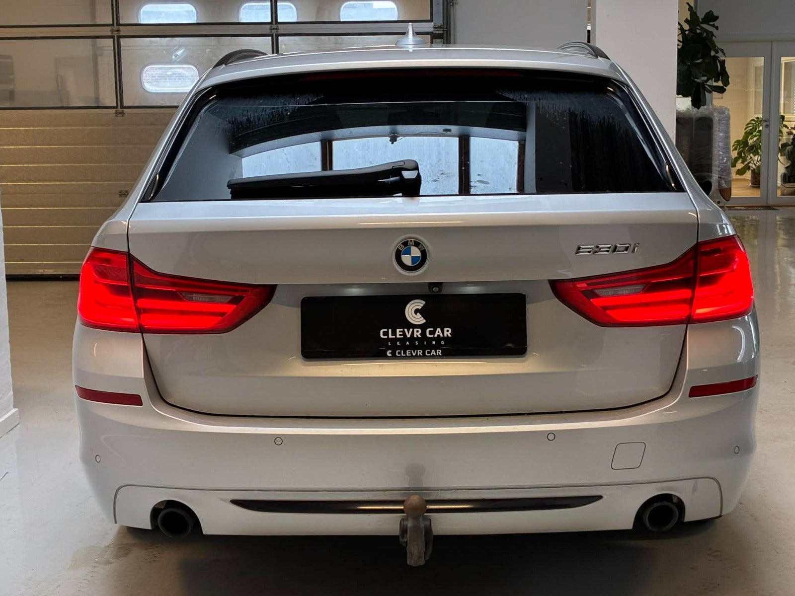 Sølv BMW 530i fra 2018
