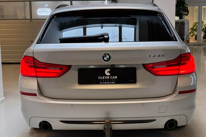 Sølv BMW 530i fra 2018