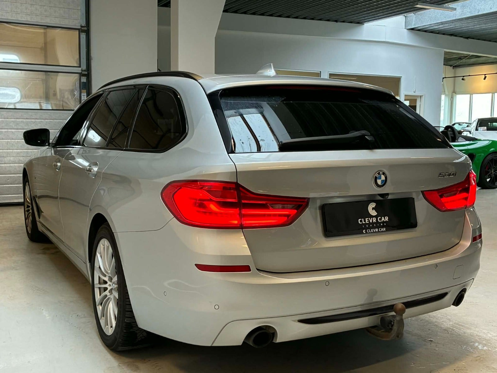 Sølv BMW 530i fra 2018