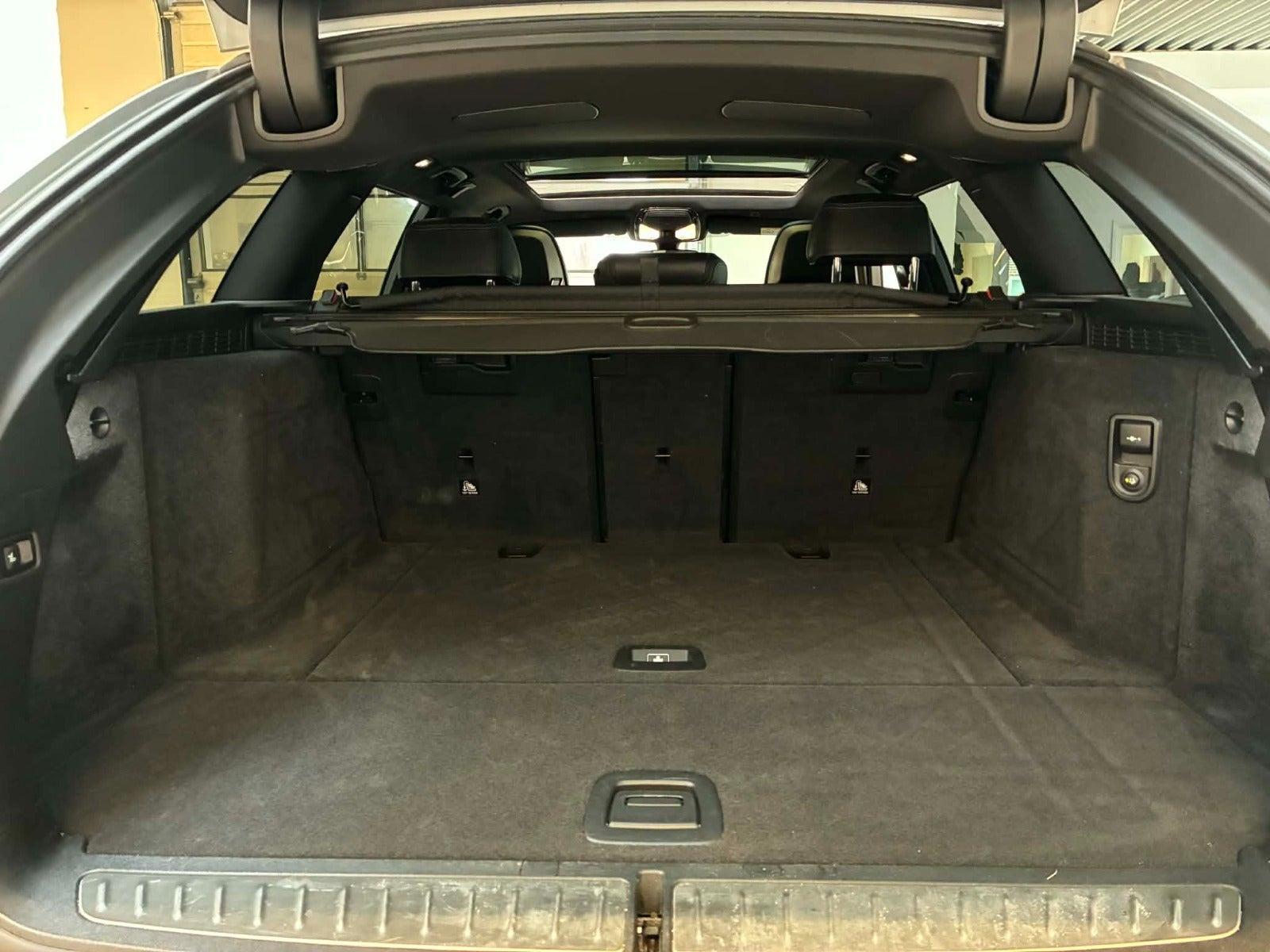 Sølv BMW 530i fra 2018