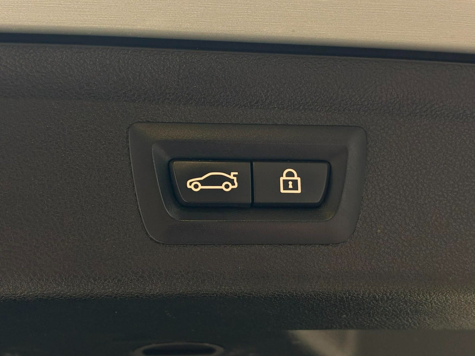 Sølv BMW 530i fra 2018