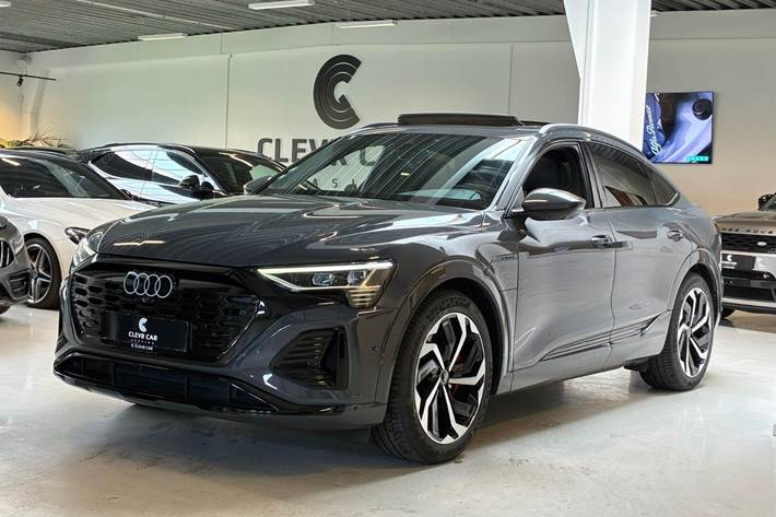 Grå Audi Q8 e-tron fra 2024