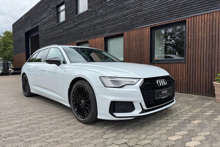 Hvid Audi A6 fra 2021 set udefra