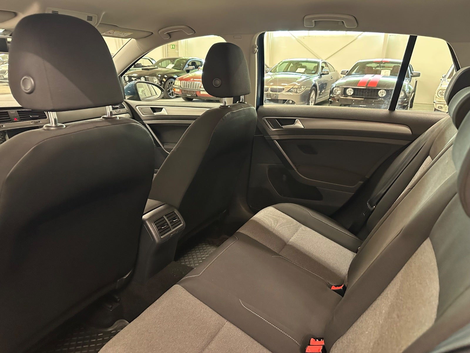 Blå VW Golf VII fra 2015