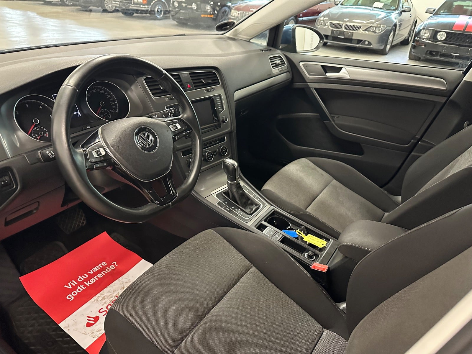 Blå VW Golf VII fra 2015