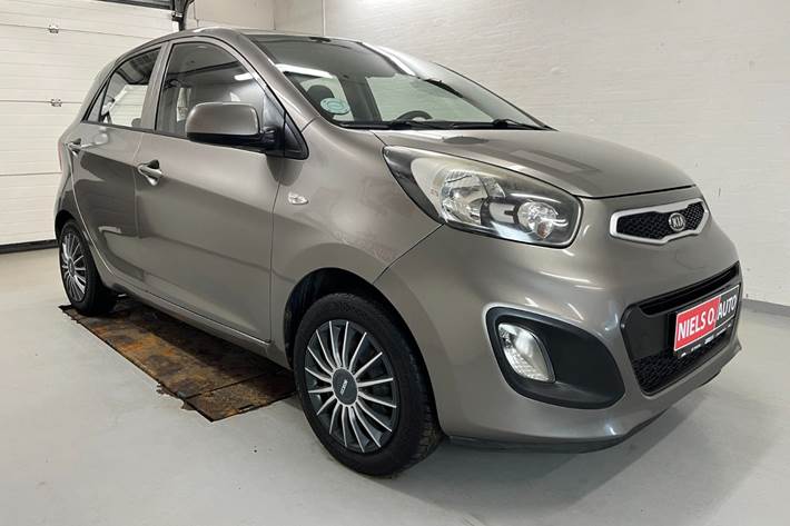Grå Kia Picanto fra 2012