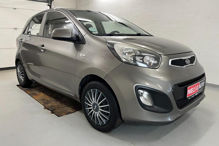 Grå Kia Picanto fra 2012