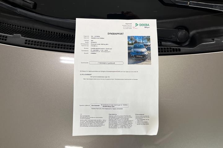 Grå Kia Picanto fra 2012