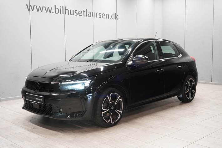 Sort Opel Corsa fra 2024