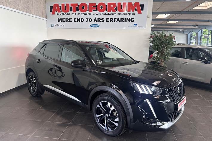 Sort Peugeot 2008 fra 2021 set udefra