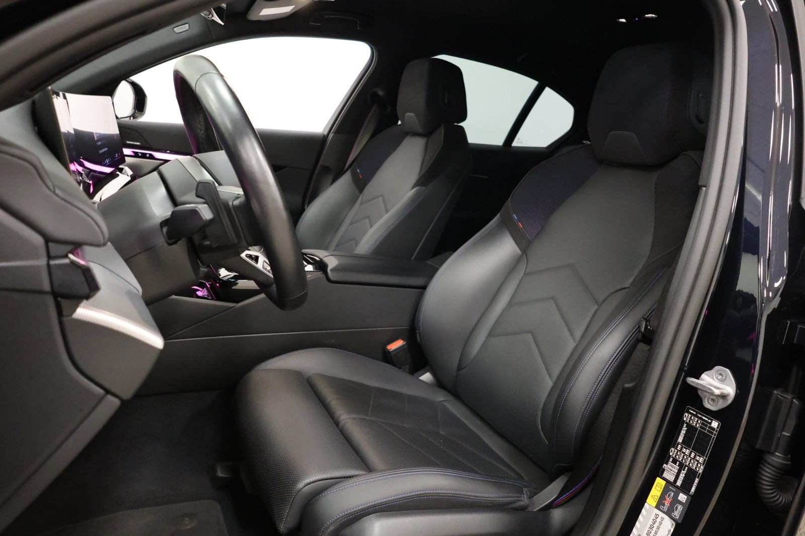 Sort BMW i5 fra 2024