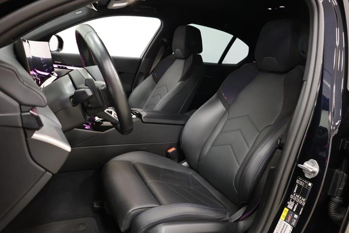 Sort BMW i5 fra 2024