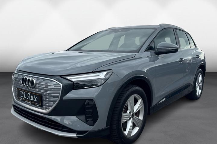Grå Audi Q4 e-tron fra 2023 set udefra