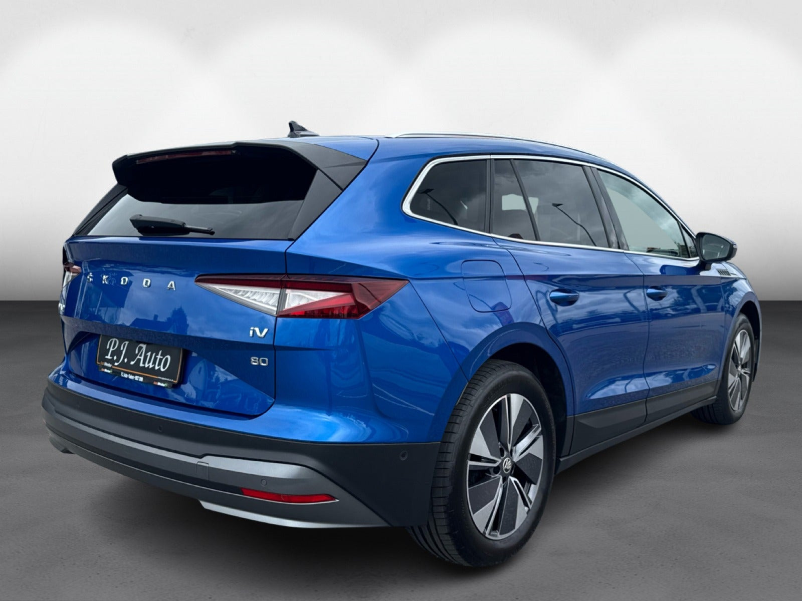 Blå Skoda Enyaq fra 2022