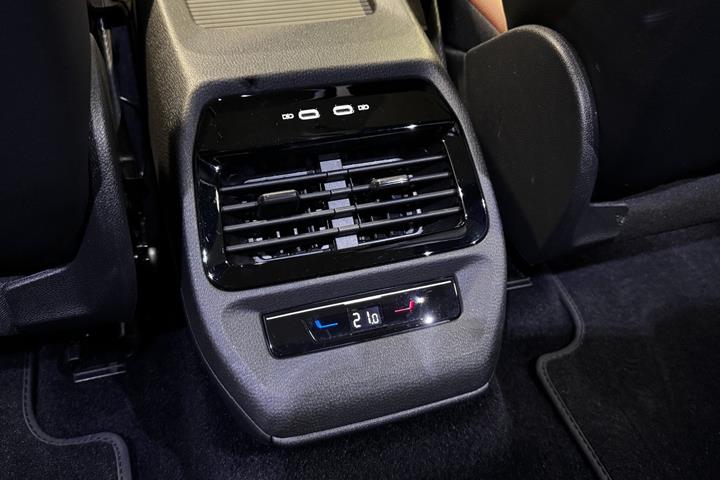 Blå VW ID.5 fra 2024