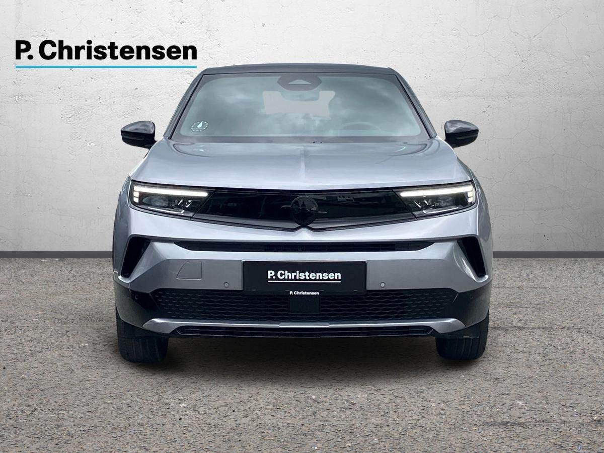 Grå Opel Mokka-e fra 2025