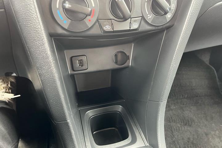 Rød Suzuki Swift fra 2014